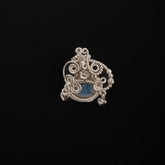 Collar con colgante de piedra lunar de cuerda manual