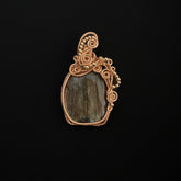 Colgante de labradorita de hoja de otoño