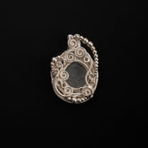 Luna de Jade Emergente