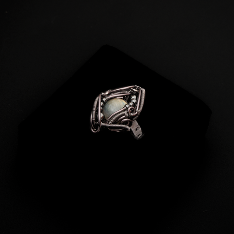 Collar de piedra de espectro 