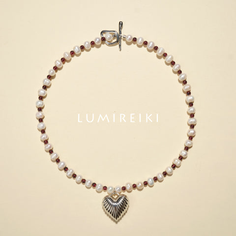 Tranquil Blaze Pearl Necklace